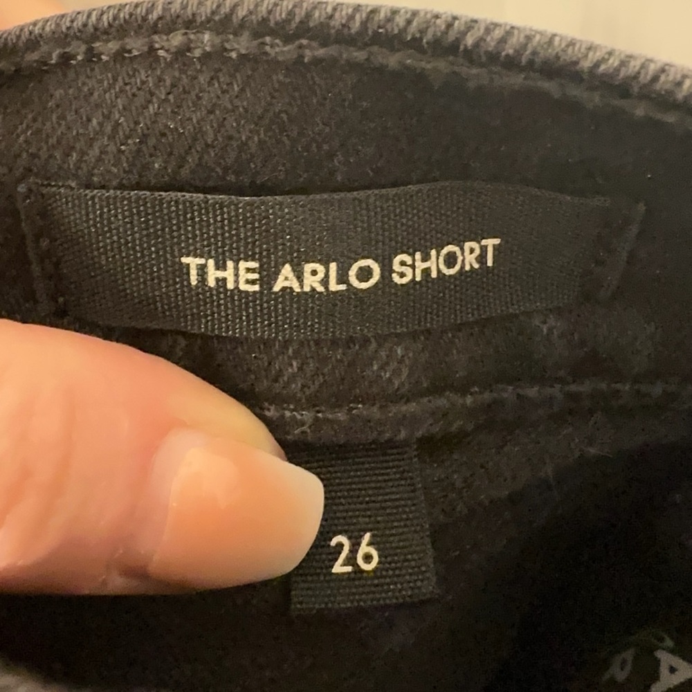 NWOT Aritzia Denim Forum The Arlo Denim Shorts in Black Eyeliner Size 26 - Picture 9 of 9